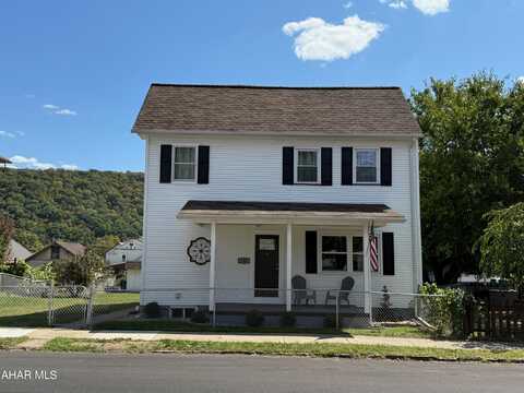 708 Mulberry Street, Hollidaysburg, PA 16648