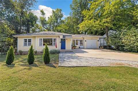 233 W North ST, Fayetteville, AR 72701