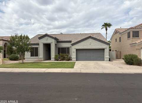 620 N HAWK Circle, Gilbert, AZ 85234