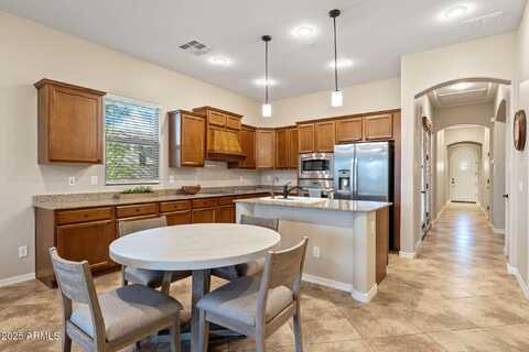13695 W JESSE RED Drive, Peoria, AZ 85383