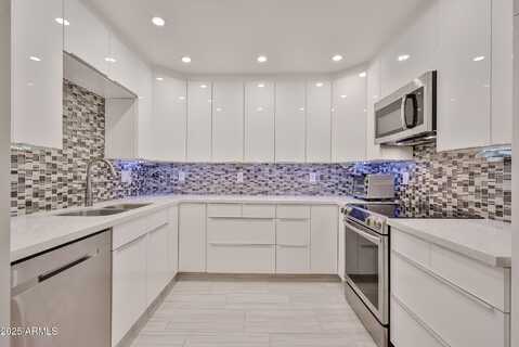 17404 N 99TH Avenue, Sun City, AZ 85373