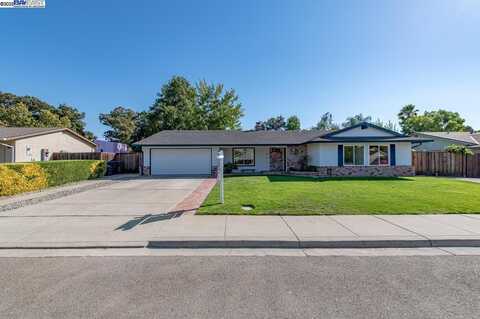 173 Rainier Ave, Livermore, CA 94551