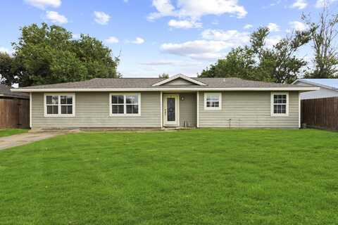 245 Elizabeth St, Bridge City, TX 77611