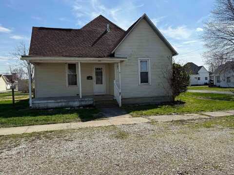 189 NW E Street, Linton, IN 47441
