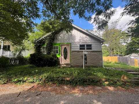 2304 S Ford Avenue, Bloomington, IN 47403
