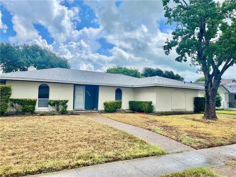 135 Sabine Street, Portland, TX 78374