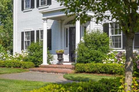2400 Meetinghouse Way, West Barnstable, MA 02668