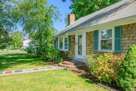 26 Grouse Lane, West Yarmouth, MA 02673