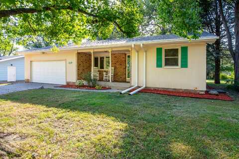219 Beedle Drive, Ames, IA 50014