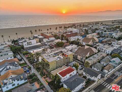 51 Sunset Ave, Venice, CA 90291