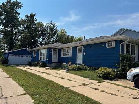 2605-2615 5th Avenue, Marion, IA 52302