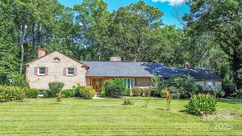 234 Edgewood Drive, Statesville, NC 28625