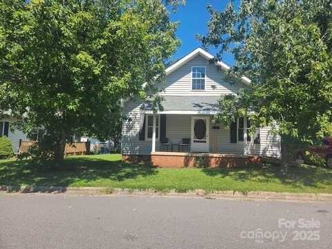 315 Caldwell Avenue, Mooresville, NC 28115