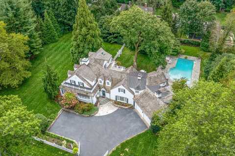 261 Hollow Tree Ridge Road, Darien, CT 06820