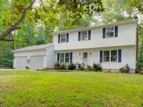 24 Queen Eleanor Drive, Ledyard, CT 06335