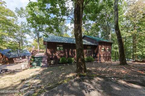 879 Birdsong Ln, Parsons, TN 38363