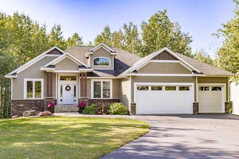 4958 Trails End Dr, Hermantown, MN 55811