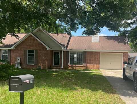 910 Agutha, Dothan, AL 36301