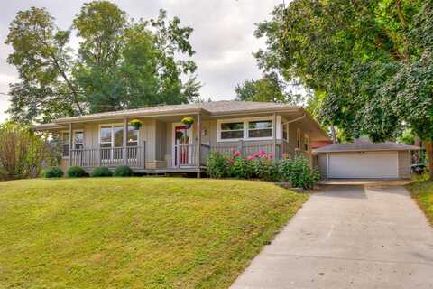 6214 Robin Drive, Des Moines, IA 50322