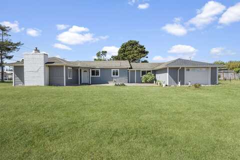 1210 Douglas, Crescent City, CA 95531
