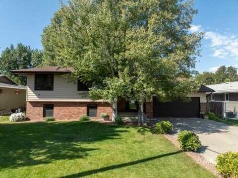 707 S Stacy Ave, Miles City, MT 59301