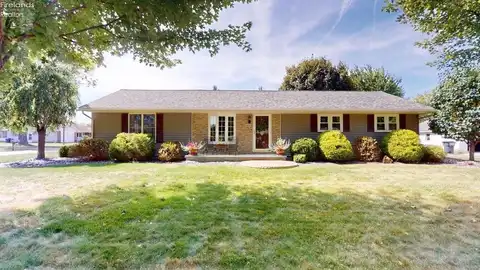 1818 Finley Drive, Fremont, OH 43420