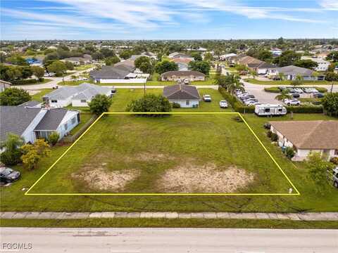1109 Country Club Boulevard, Cape Coral, FL 33990