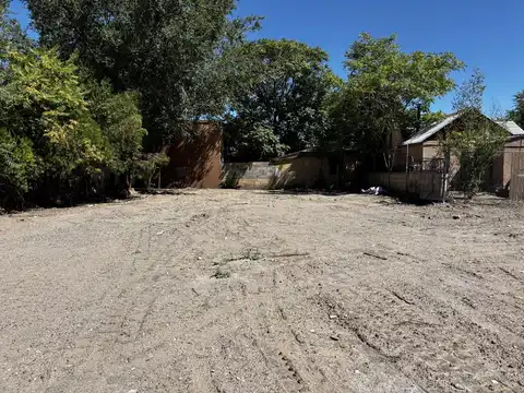 1102 BARELAS Street SW, Albuquerque, NM 87102