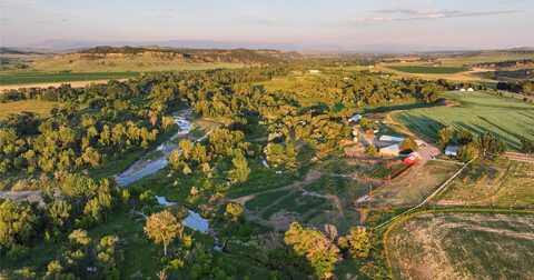 9786 US Hwy 212, Joliet, MT 59041
