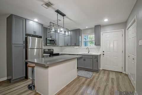 86 Stokes Ct, Baton Rouge, LA 70808