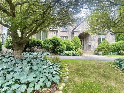 1254 Hillwood Circle, East Lansing, MI 48823
