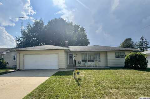 1141 Eastmoor Dr, MASON CITY, IA 50401