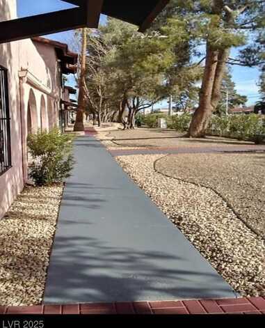 2202 E Desert Inn Road, Las Vegas, NV 89169