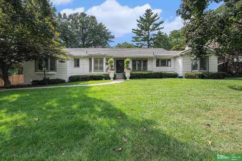 652 N 66 Street, Omaha, NE 68132