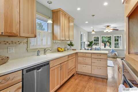 1915 S 50th Avenue, Omaha, NE 68106