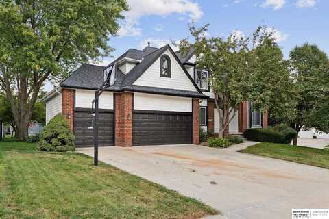 17004 V Street, Omaha, NE 68135