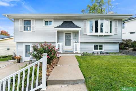 5014 Trail Creek Avenue, Omaha, NE 68157