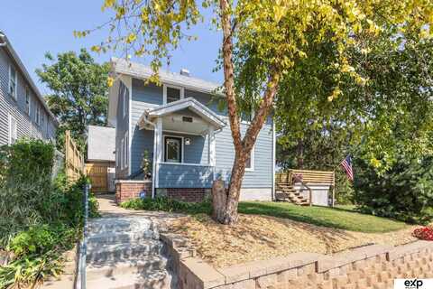 2104 F Street, Omaha, NE 68107