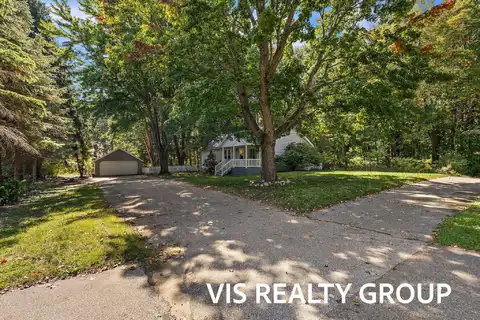 18046 Hickory Street, Spring Lake, MI 49456