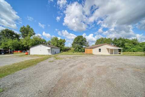 210 Watts Road, Jackson, MI 49203