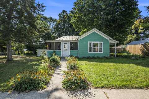 284 4th Street, Morley, MI 49336
