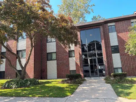 3396 Devonwood Hills NE, Grand Rapids, MI 49525