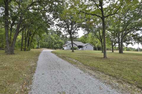 759 E 446 Road, Bolivar, MO 65613