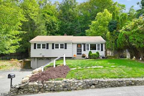 88 Minnehaha Blvd, Oakland, NJ 07436