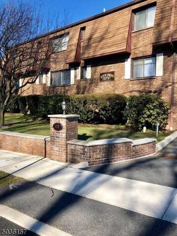 482 Notch Rd, Clifton, NJ 07013