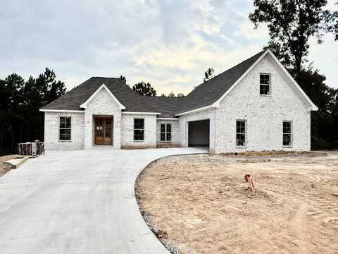 7 Pinehill Ct., Hattiesburg, MS 39402