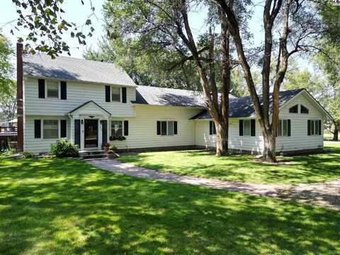 213 1st Ave, Inman, KS 67546