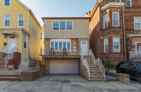 293 AVENUE C, Bayonne, NJ 07002