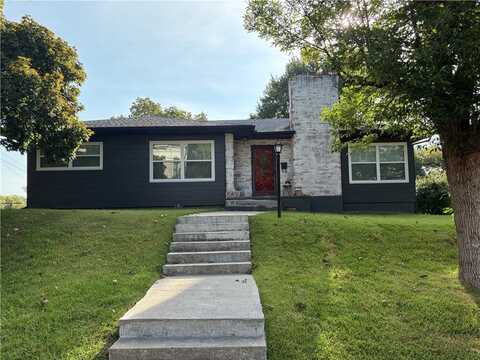 1024 N 3rd Street, Atchison, KS 66002