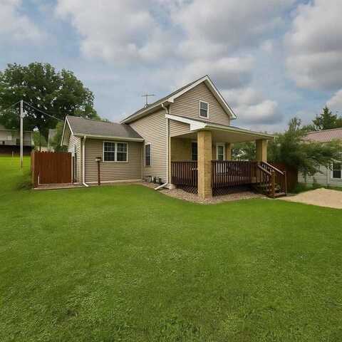105 N Division St., Anamosa, IA 52205